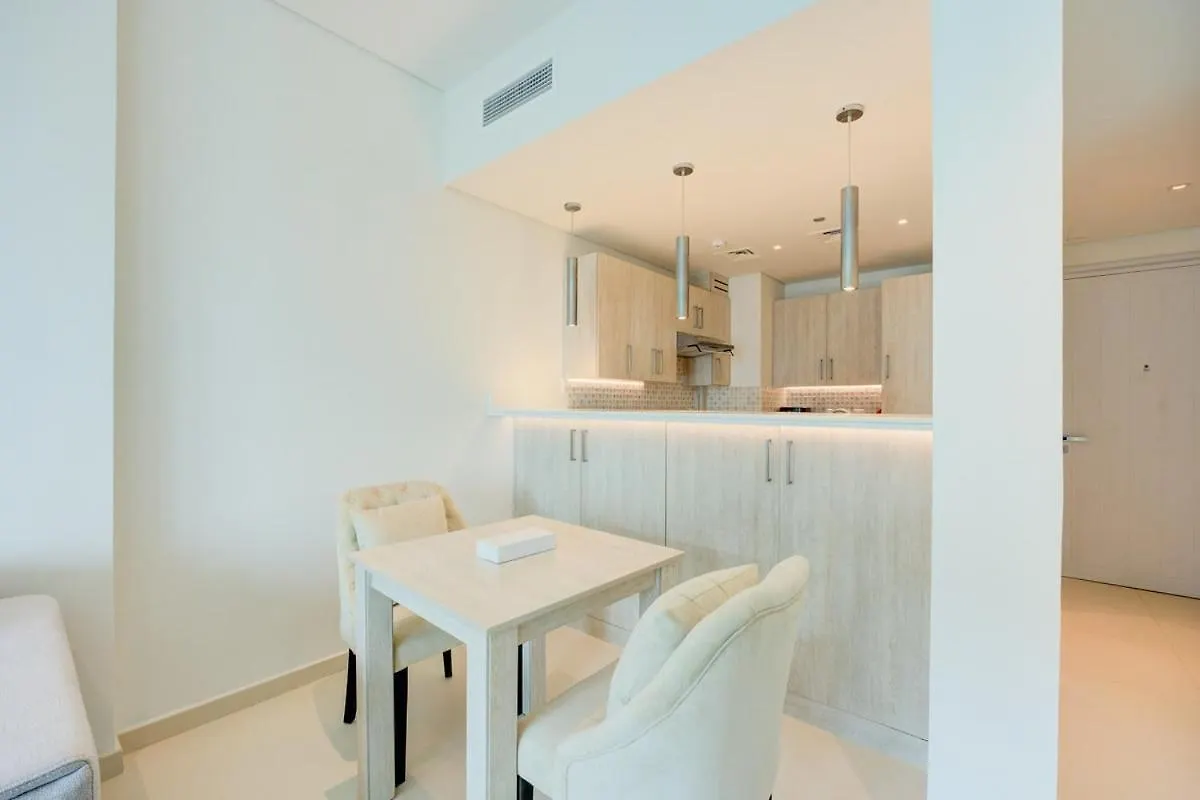 Apartment Seven Palm 1 Bed With Rooftop Infinity Pool Dubai United Arab Emirates