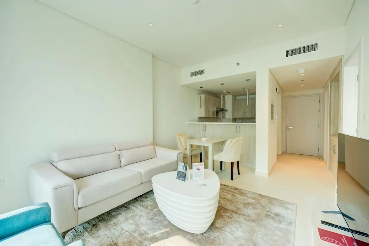 Seven Palm 1 Bed With Rooftop Infinity Pool Dubai Apartment